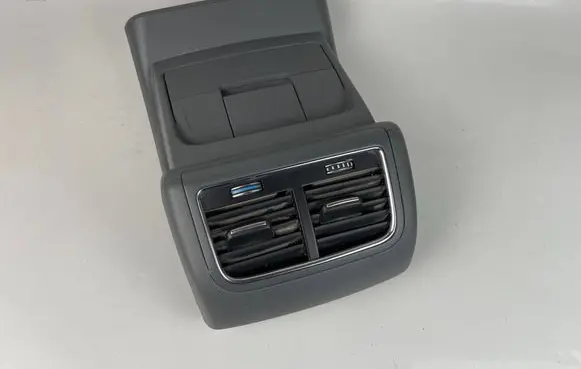 Rear air vent grill