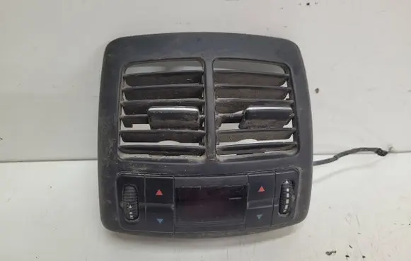Rear air vent grill