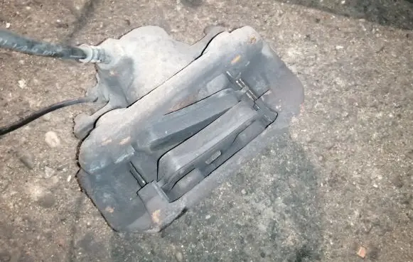 Mercedes-Benz C W203 Front brake caliper