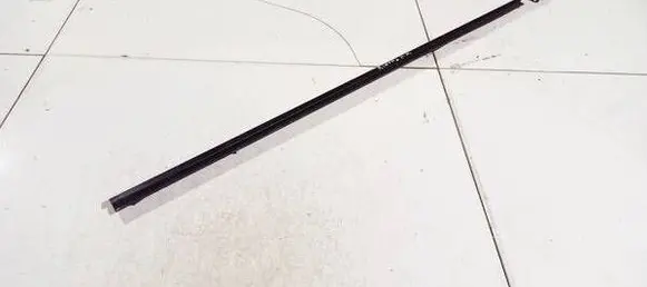 Subaru Forester SH Front door glass trim molding 