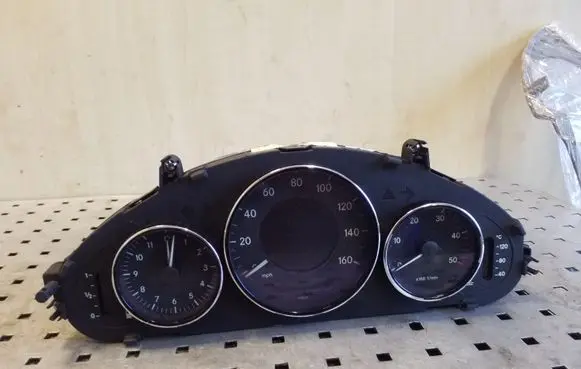 Mercedes-Benz CLS C219 Speedometer (instrument cluster) 96251106