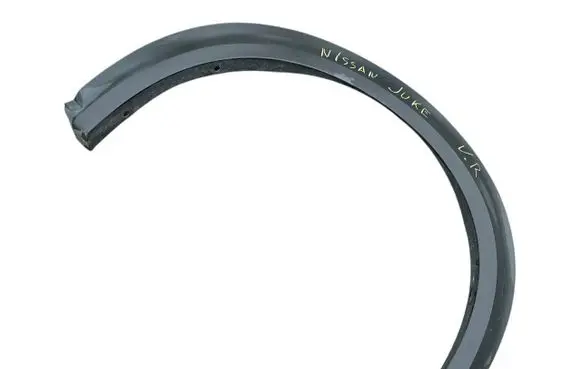 Front arch trim