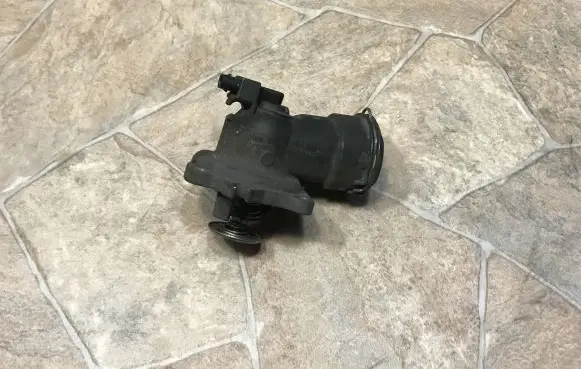 Mercedes-Benz ML W164 Thermostat A6422001615