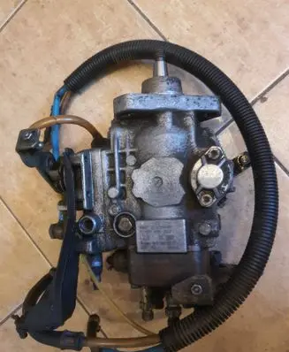 Volkswagen Multivan T4 Fuel injection high pressure pump 0460485003 074130107E