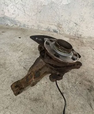 Opel Zafira B Front wheel hub