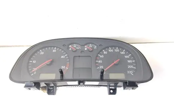 Volkswagen Golf IV Speedometer (instrument cluster) 1J0920825B
