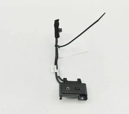 Porsche Cayenne (92A) AUX in-socket connector 7P5863797