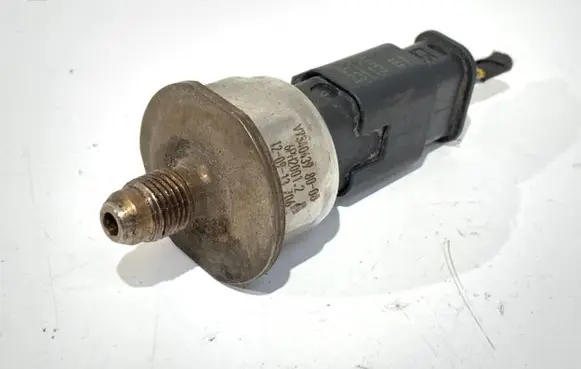 Peugeot 308 Fuel pressure sensor V7540439
