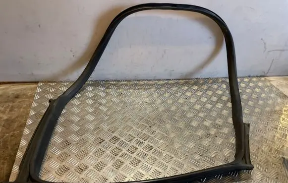 Maserati Ghibli Rubber seal rear door 72340