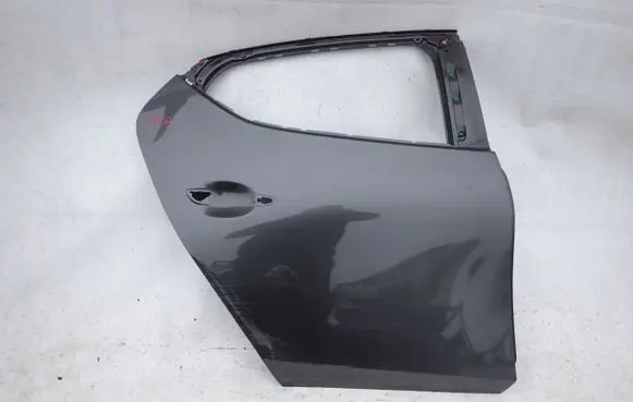 Mazda 3 Rear door