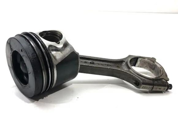 KIA Venga Piston with connecting rod D4FB