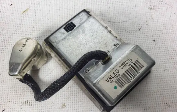 Citroen C4 I Headlight ballast module Xenon 89001411 73927112 7392711200701058