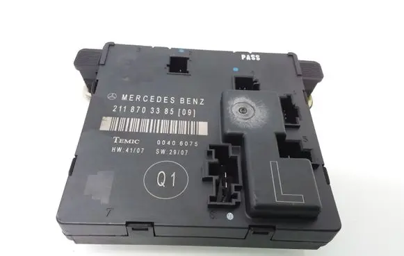 Mercedes-Benz E W211 Door control unit/module 2118703385