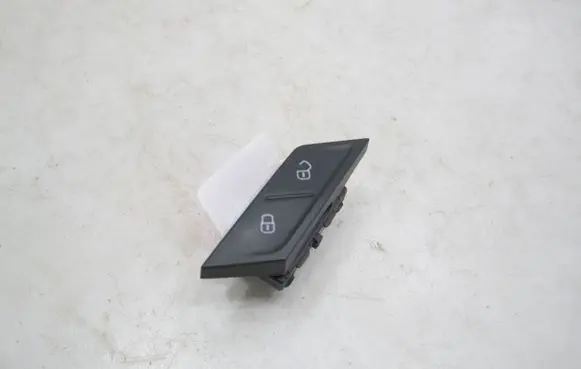 Volkswagen PASSAT B8 Central locking switch button 3G0962125A
