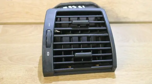 BMW X5 E53 Dashboard side air vent grill/cover trim 8402216