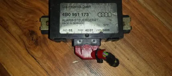 Audi A3 S3 8P Other control units/modules 4B0951173