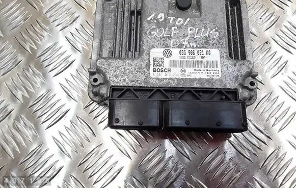 Volkswagen Golf Plus Engine control unit/module 03G906021KQ 0281013233 1039S17174