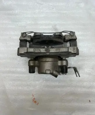 Audi A4 S4 B9 Rear brake caliper 8w06A 0316