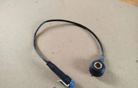 Detonation knock sensor