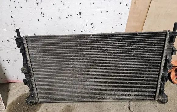 Volvo V50 Coolant radiator 137328558