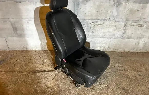 Toyota RAV 4 (XA30) Front driver seat 