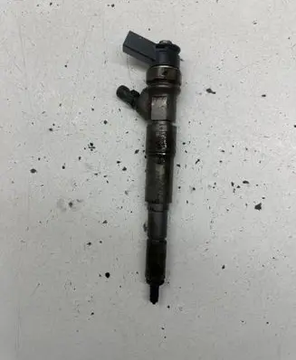 BMW 5 E60 E61 Fuel injector 7794435 0445110209