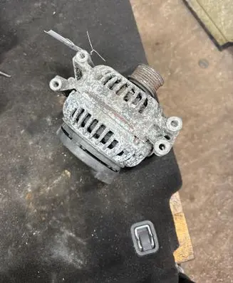 Mercedes-Benz S W220 Generator/alternator 0124625014