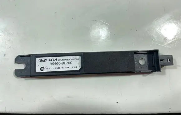 Hyundai Kona II Keyless system antenna 95460be200