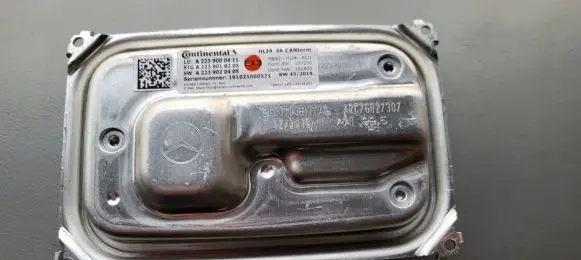 Mercedes-Benz S W223 Voltage converter/converter module 