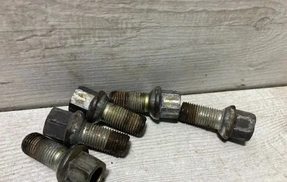 Seat Ateca Nuts/bolts 