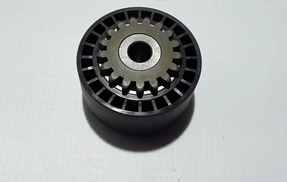 Renault Clio III Belt tensioner pulley 8201008780