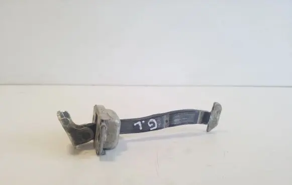 Toyota Hilux (AN120, AN130) Rear door check strap stopper