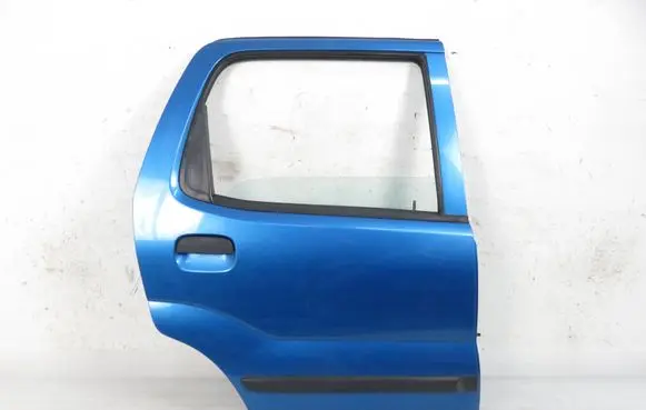 Suzuki Ignis Rear door