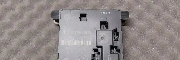Mercedes-Benz E W211 Door control unit/module 2118201526