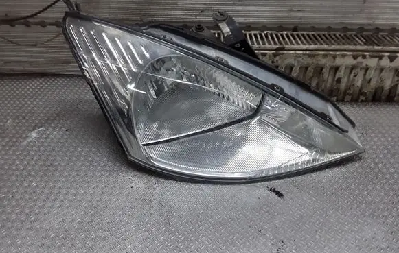 Ford Focus Headlight/headlamp