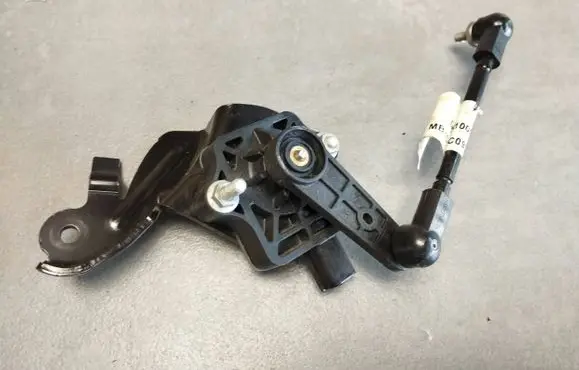 Volkswagen Amarok II Headlight/headlamp level sensor MB3C3C097CB B2310094048F