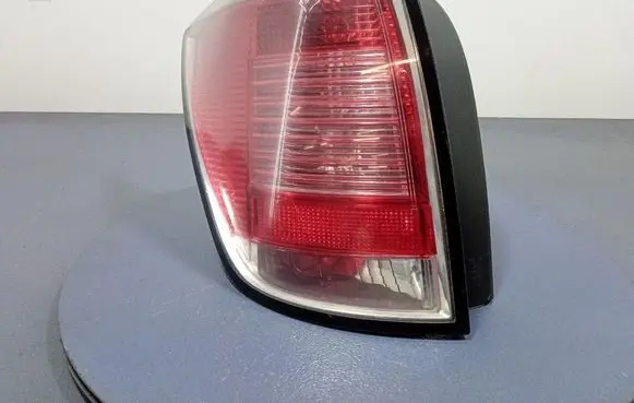 Opel Astra H Rear/tail lights 24451838