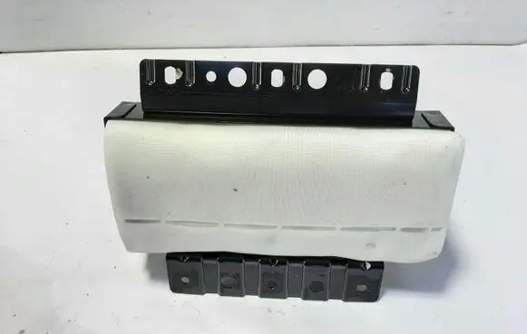 Opel Antara Passenger airbag 688437698 20793219