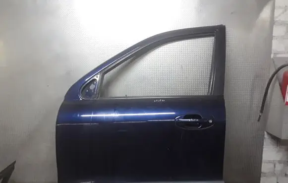 Hyundai Santa Fe Front door