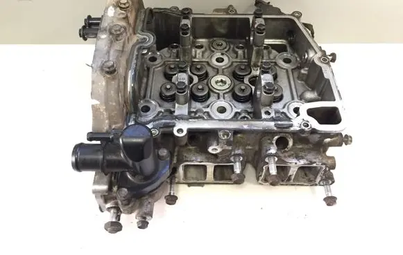 Subaru Outback Engine head RHT20D