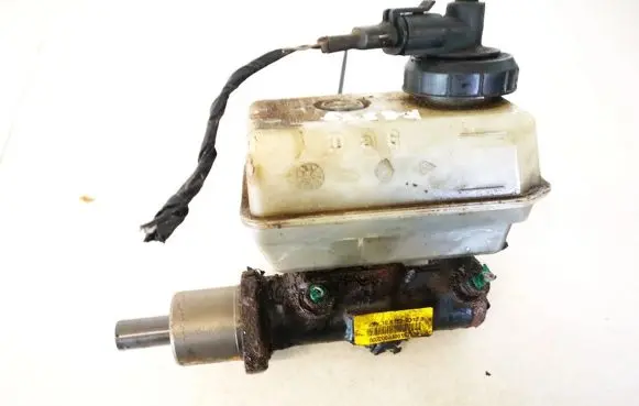Renault Laguna I Master brake cylinder 7700823487 10.6123-0310.3