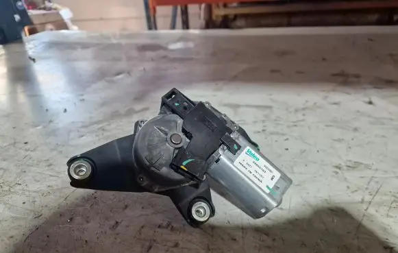Buick Encore I Rear window wiper motor 96955193