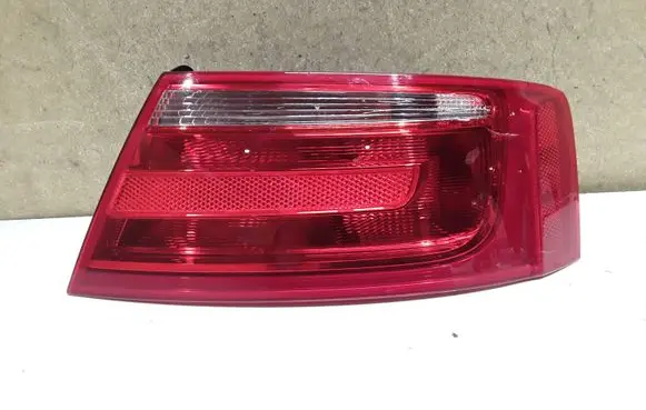 Audi A5 8T 8F Rear/tail lights 8T0945096