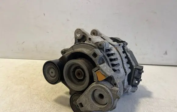 Audi Q3 F3 Generator/alternator 05E903018F