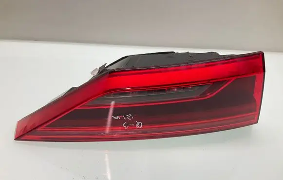 Audi Q3 F3 Tailgate rear/tail lights 83A945093A 646500 646753