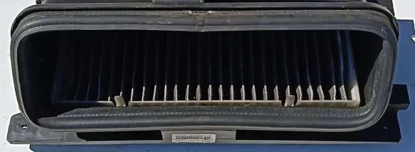 Opel Vivaro Air filter box cover 770031297991165551