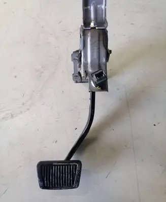 KIA Sportage Brake pedal 328002S105 KGLA0012