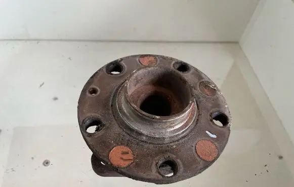 Audi A6 S6 C6 4F Rear wheel hub