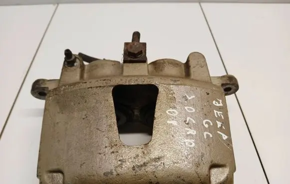 Jeep Grand Cherokee (WK) Front brake caliper 262482
