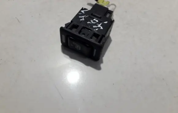 Nissan Navara D22 Seat heating switch